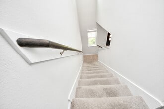 Building Photo - 68 Valiant Ridge Trail