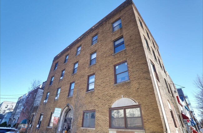 Foto del edificio - 327 8th St