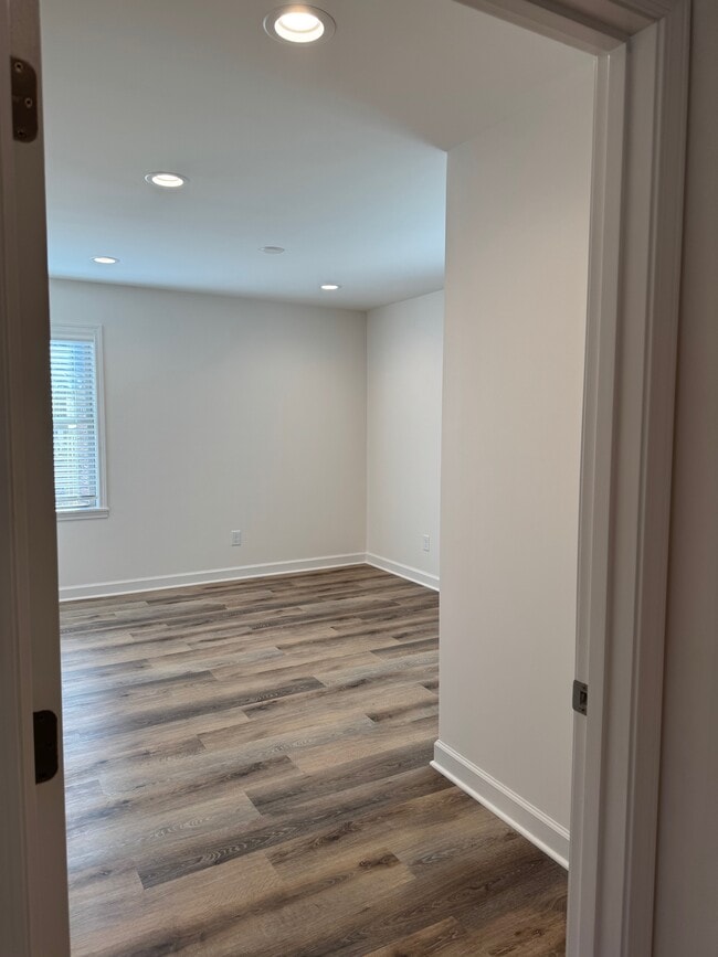 Building Photo - 223 Ava Wy