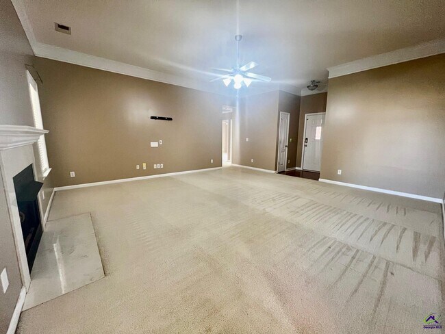 Foto del edificio - 404 Beechwood Dr