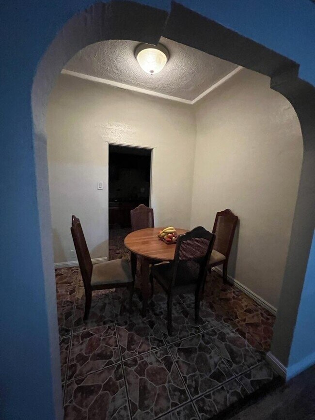 Foto del edificio - 333 W Manchester Blvd