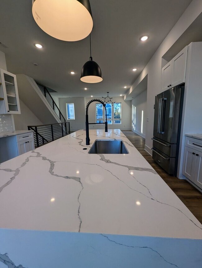 Building Photo - Luxurious LEED GOLD Certified 3-Bedroom Ho...
