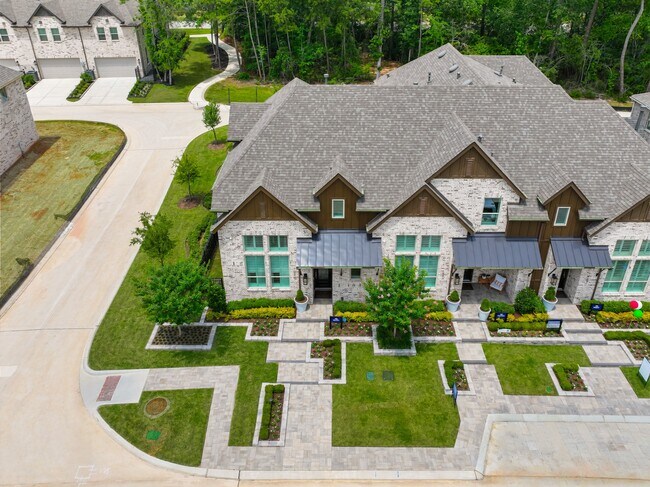 Foto del edificio - 599 Cypress Vly Ave