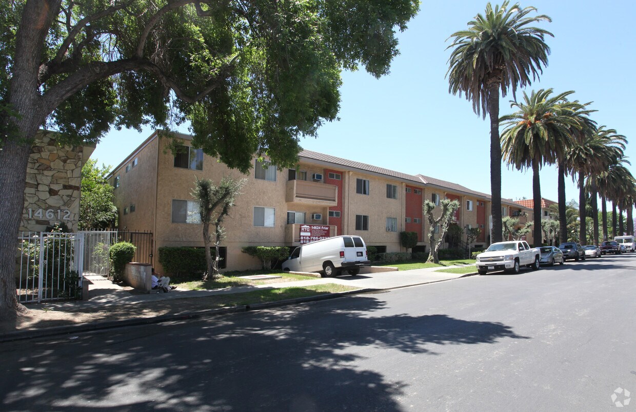 Foto principal - 14624 Friar LLC