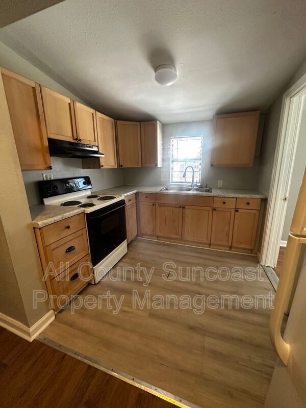 Foto del edificio - 480 S Jefferson St