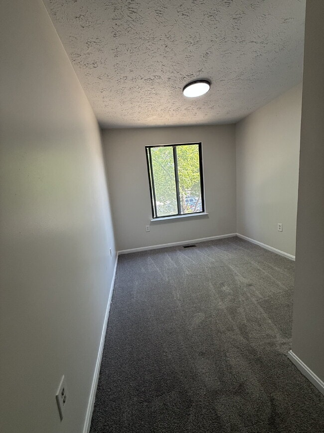 Building Photo - 30 Keepsake Pl