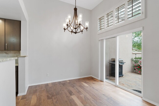 Building Photo - 663 Bishops Lodge Rd