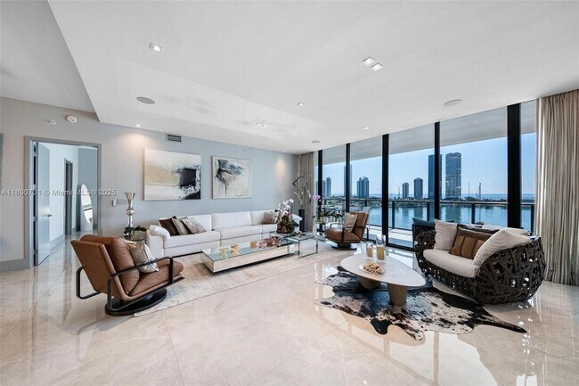 Building Photo - 5500 Island Estates Dr