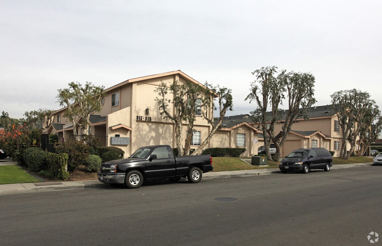 Primary Photo - 303-315 W Mountain View Ave
