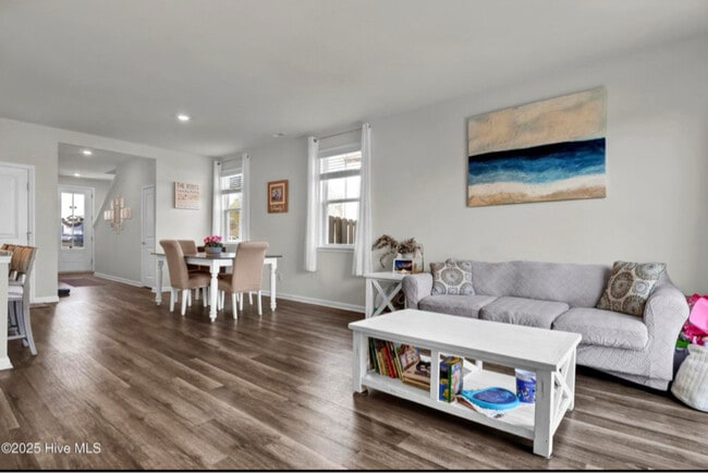 Building Photo - 210 Avocet Wy