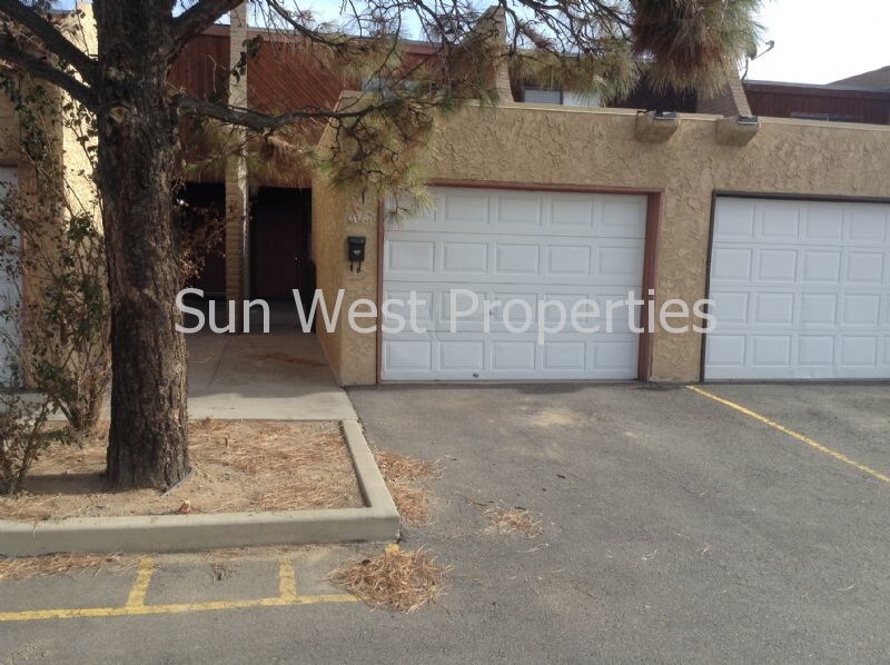 Foto principal - 1080 E Navajo St