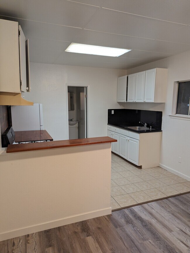 Building Photo - 2982 Mission