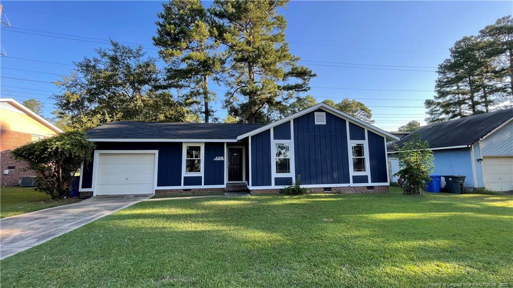 Foto principal - 5990 Chambrian Dr