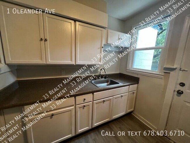 Foto del edificio - Renovated 2 Bedroom 1 Bath Home