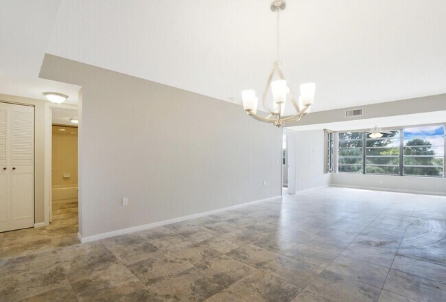 Foto del edificio - 3636 Whitehall Dr