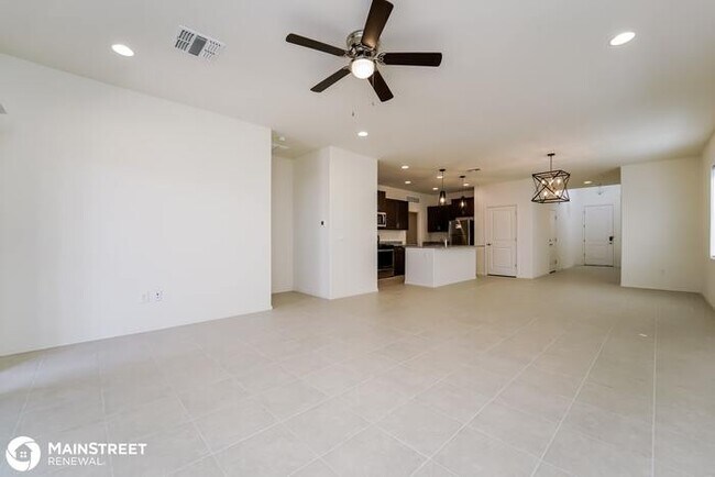 Foto del edificio - 6959 W Hedge Rose Dr, Valencia West, AZ 85757