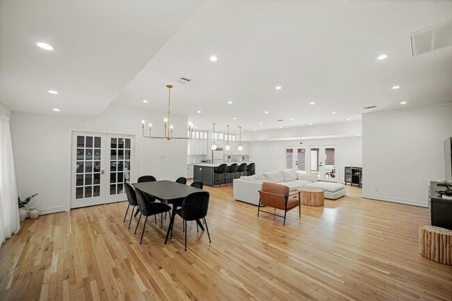 Building Photo - 5630 Lymbar Dr