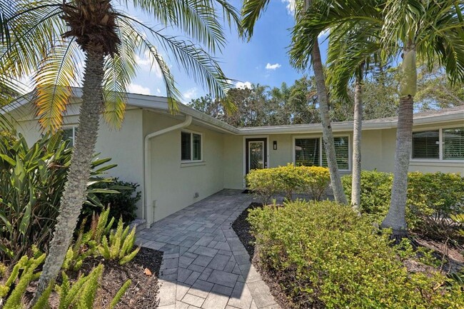 Building Photo - 600 Buttonwood Dr
