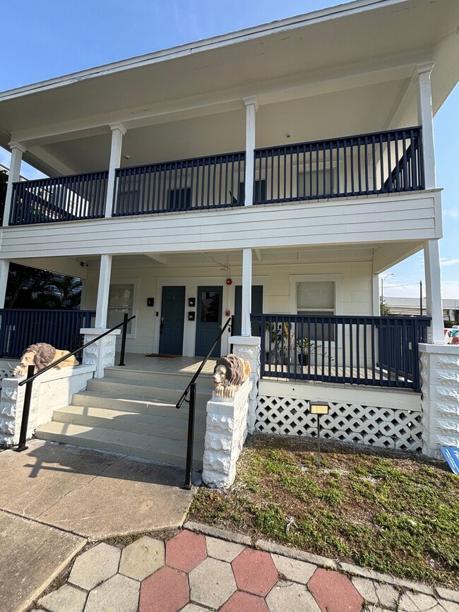 Interior Photo - 805 4th Ave N, St. Petersburg, FL 33701