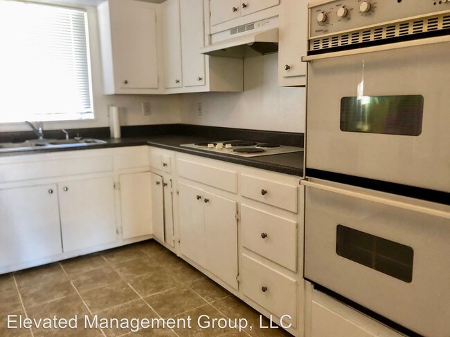 Building Photo - 3 br, 2 bath House - 10101 Chapala Ct