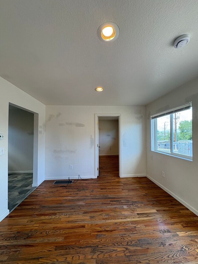 Building Photo - 3240 W 55th Pl
