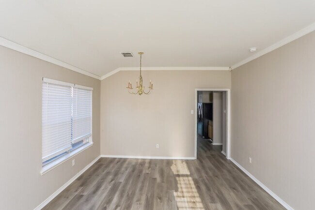 Foto del edificio - 1303 Coronado Ln