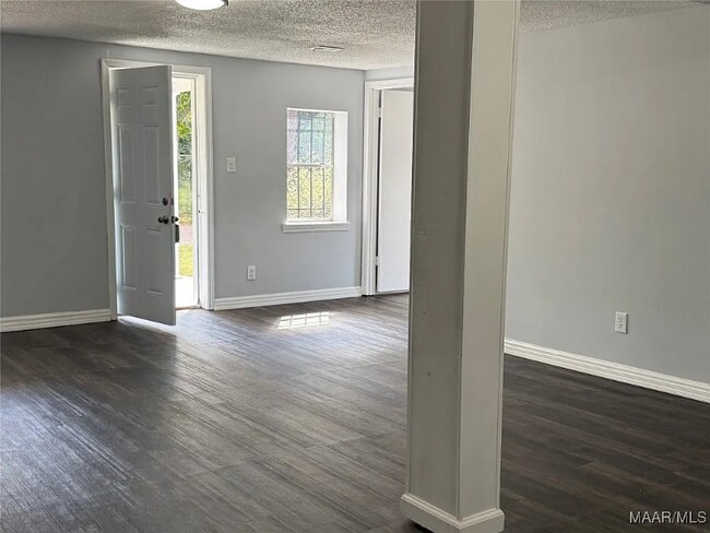 Foto del edificio - 2015 Stokes St