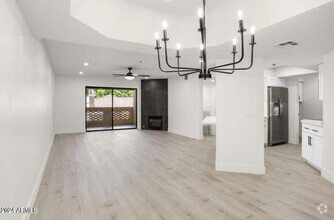 Building Photo - 5104 N 32nd St
