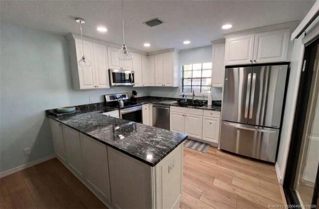 Photo - 7411 SE Jamestown Terrace Townhome