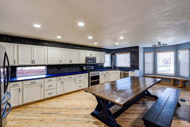 Photo - 10444 Mount Wilson Pl House