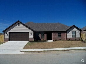 Building Photo - 1040 Messina Way