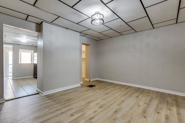 Building Photo - Brighton Heights 3 Bedroom Townhome