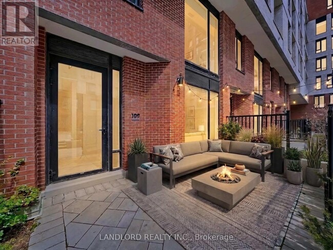 Building Photo - 15 Maryport Ave