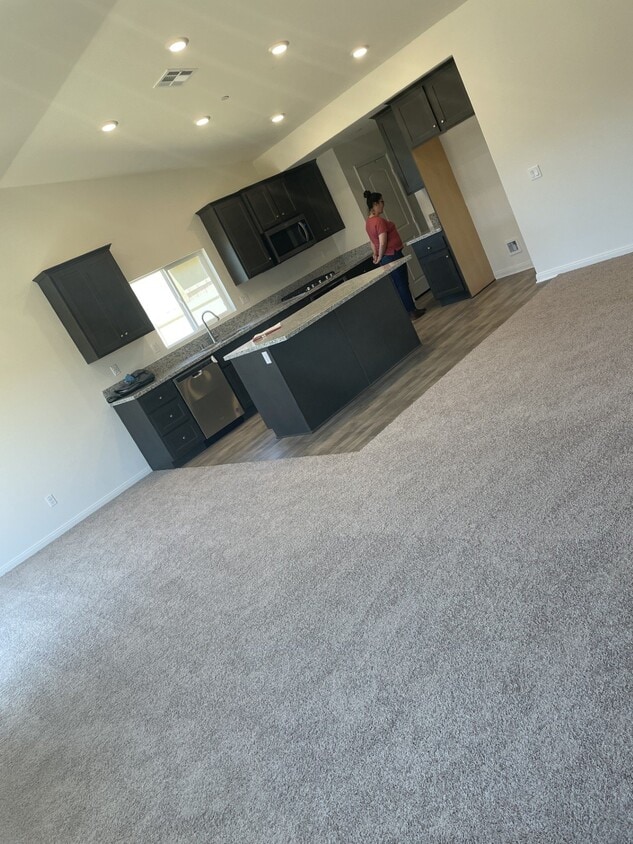 Foto del edificio - 26565 Rosebay Way