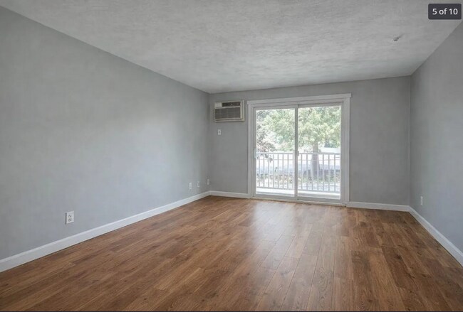 Foto del edificio - 10 Karen Cir