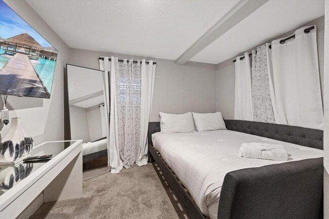 Foto del edificio - 1504 E McBerry St