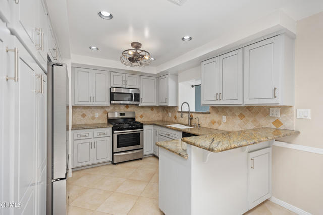 Foto del edificio - 2738 E Everett Pl