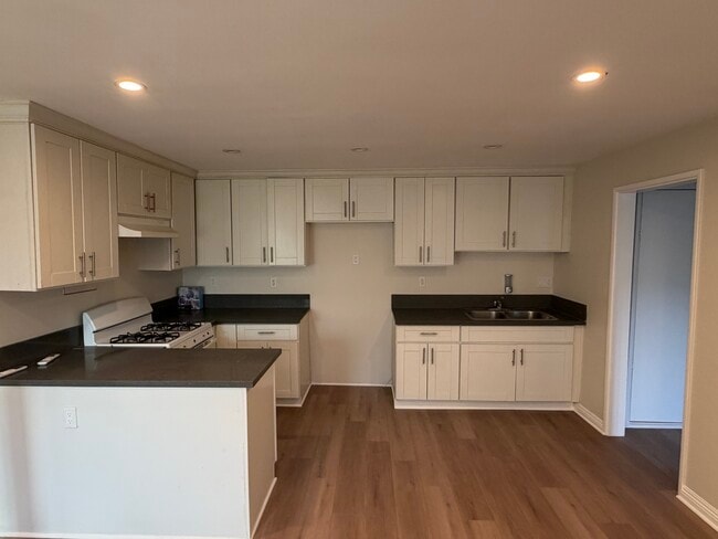 Foto del edificio - 3640 Foothill Blvd