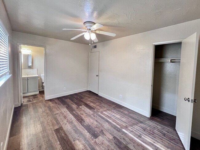 Building Photo - $2,050 Shields & Fowler, 4 Bedrooms - N. Purdue Ave, Fresno