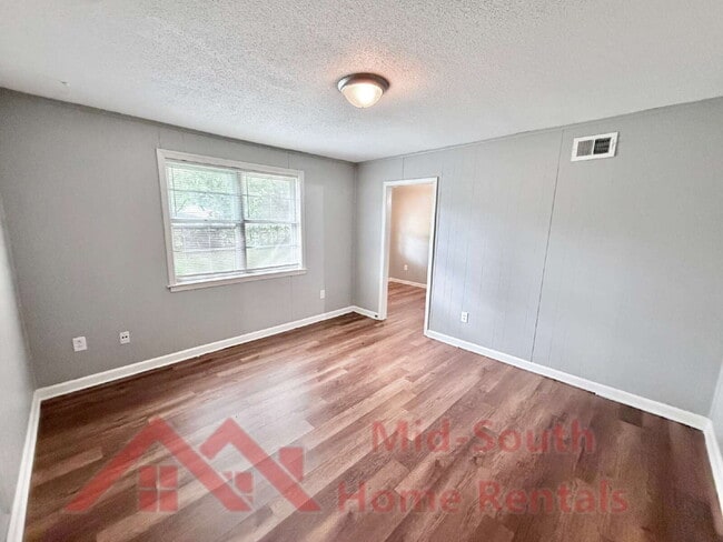 Building Photo - 4627 Crystal Springs Dr