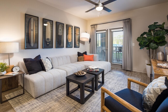 Foto del edificio - Pier Park Crossings