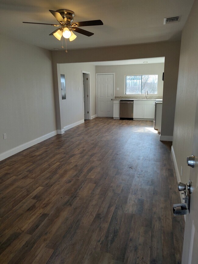 Foto del edificio - 8905 Seacliff St