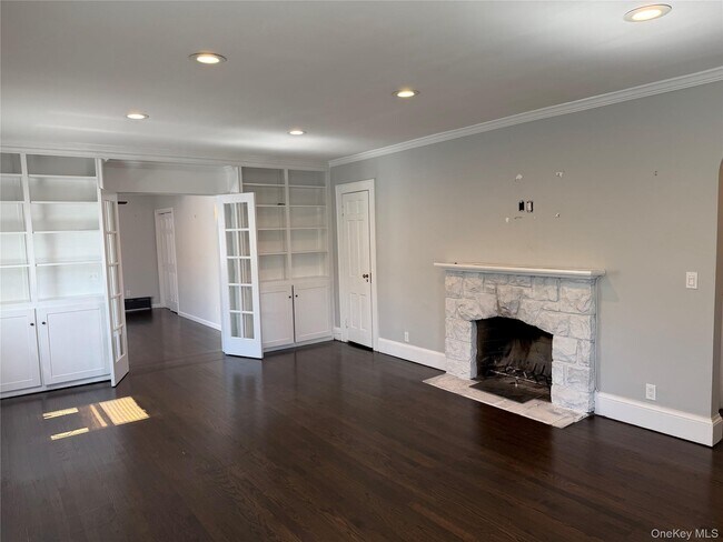 Building Photo - 2100 Hillside Ave