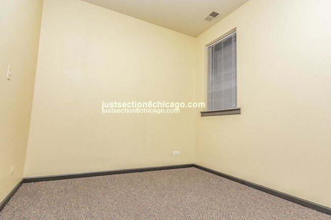 Building Photo - 6129 S Indiana Ave