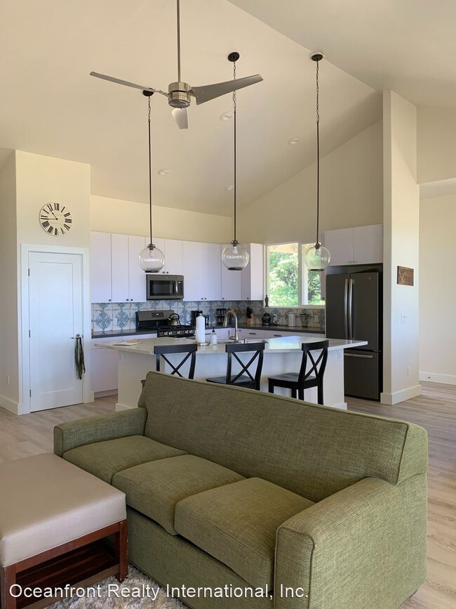 Building Photo - 3 br, 2.5 bath House - 4511 Makamae Place
