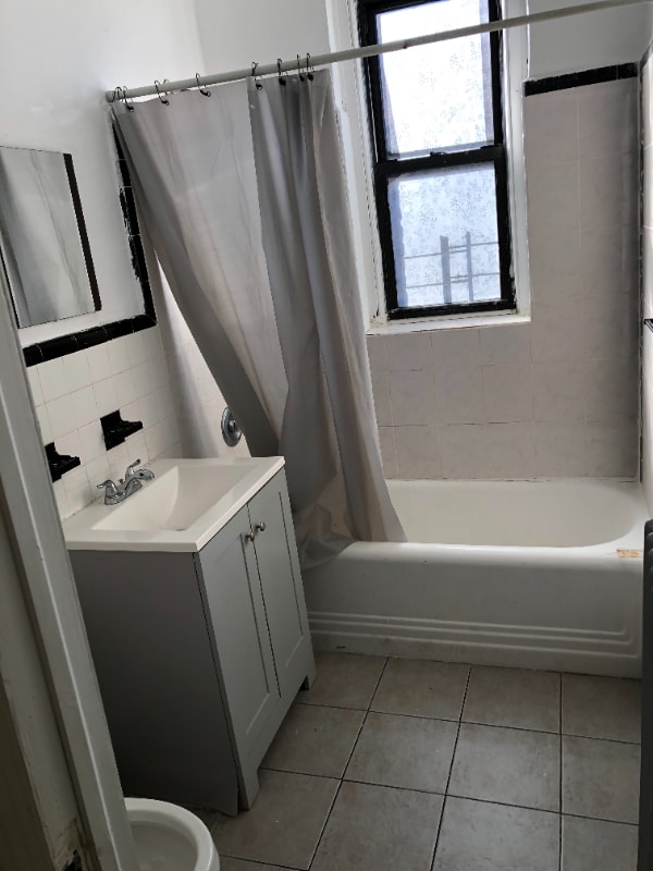 Building Photo - 1610 Met Ave