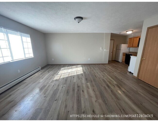 1007 W Ridge St Unit 2, Marquette, MI 49855 Room for Rent in