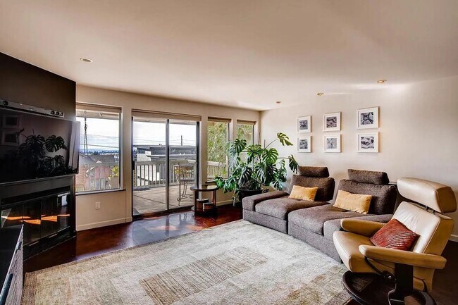 Foto del edificio - Spacious Phinney Ridge House with Amazing ...