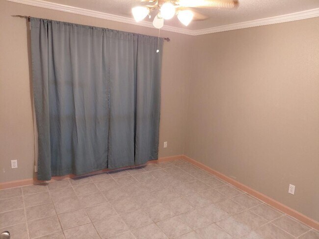 Foto del edificio - 3900 Woodchase Dr