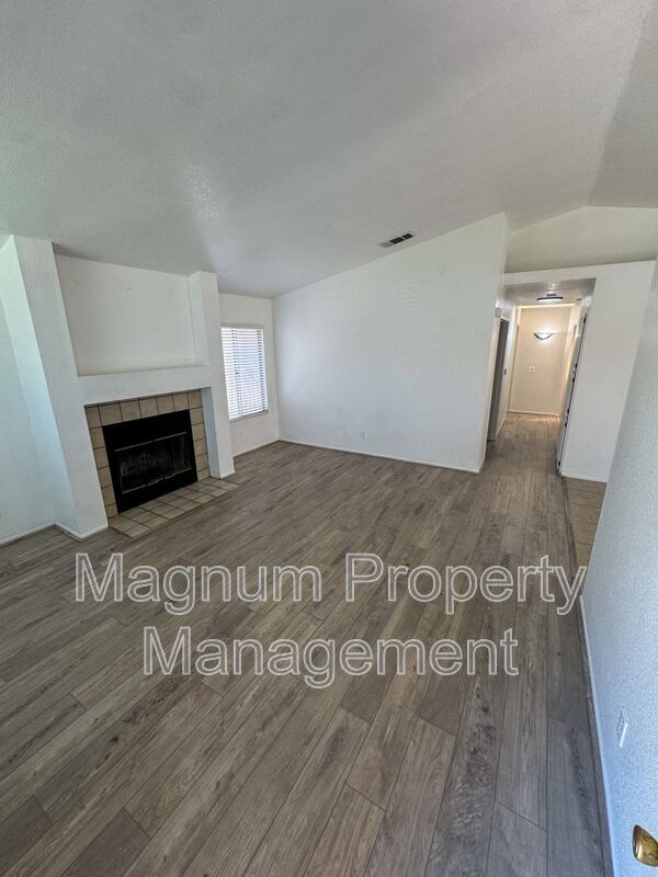 Building Photo - 29694 St Andrews Ct